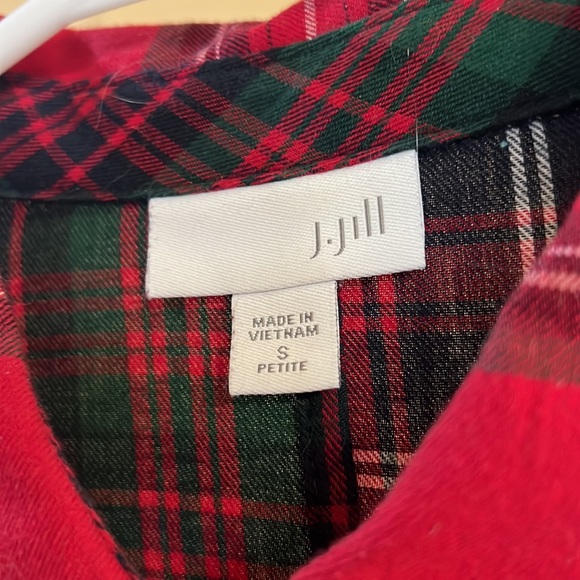 JJill Christmas Blouse EXCELLENT condition worn 2x. No issues whatsoever. - Picture 4 of 5